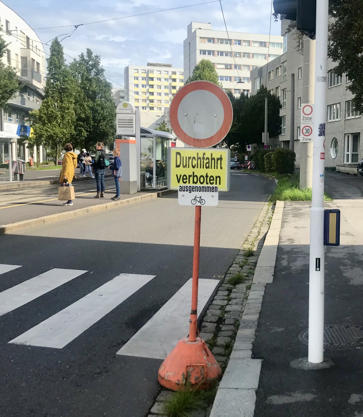 Ferihumerstraße: Aufhebung von Sperre darf kein Freibrief sein, Durchfahrtsverbot zu missachten   